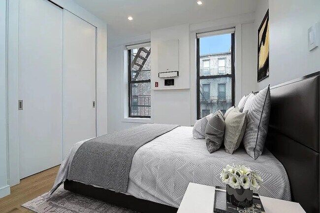 Foto del edificio - 137 Thompson St