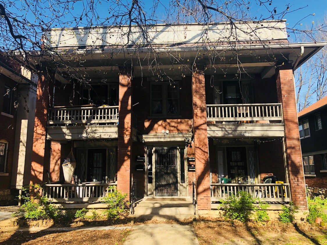 4044 Campbell St, Kansas City, MO 64110 Townhouse for Rent in Kansas