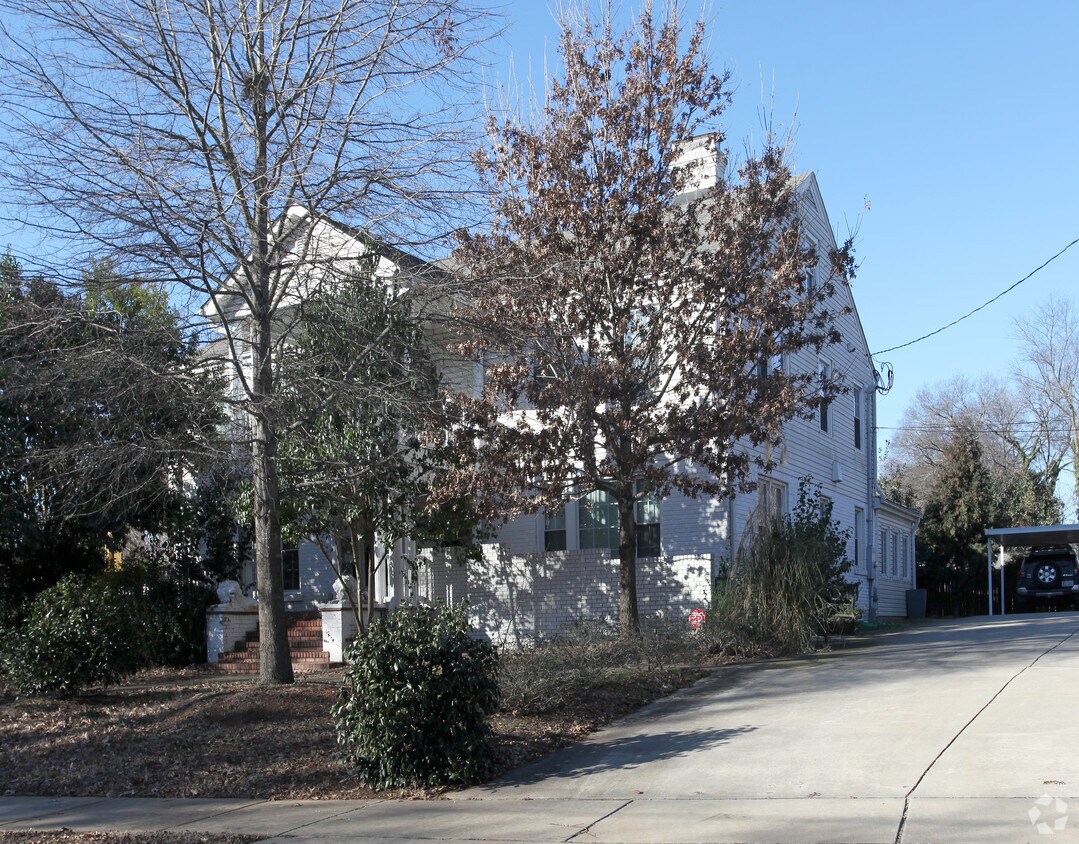 Foto del edificio - 1937 Fairfield Dr