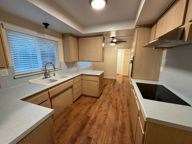 Building Photo - Discover your perfect home: Cozy 2 Bedroom...
