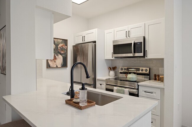 Photo - Enjoy 6 Weeks Free + Credit Back on Fees! Apartment