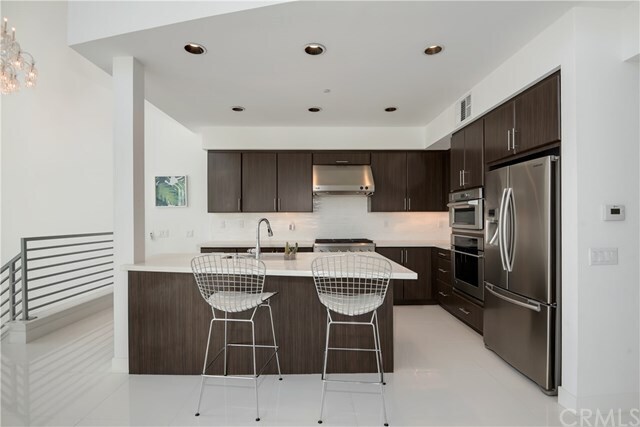 Building Photo - 118 Rockefeller