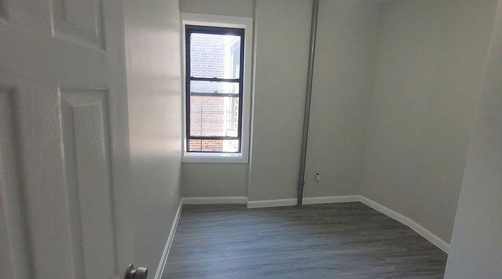 Foto principal - 0 bedroom in BRONX NY 10457