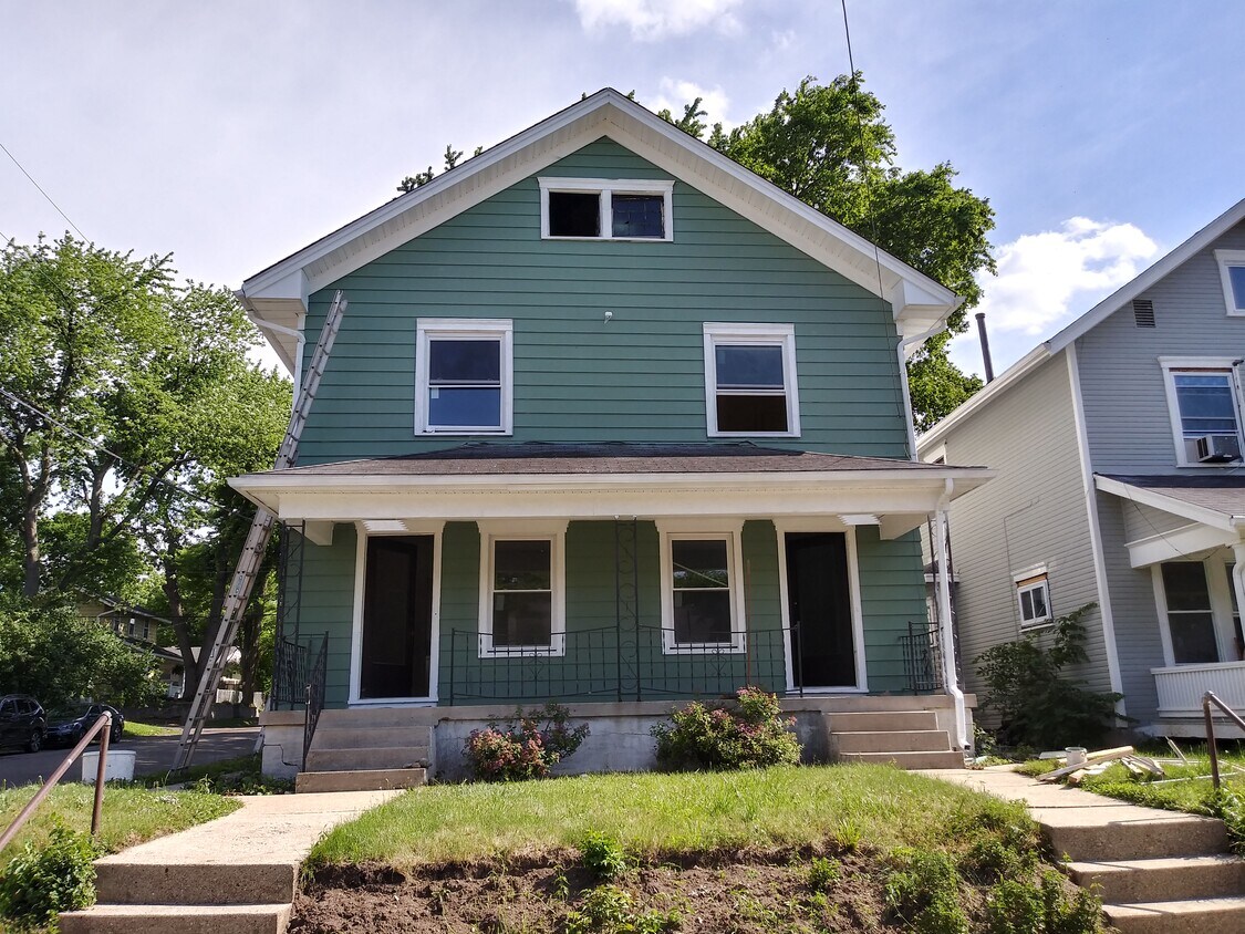 932 E Stewart St, Dayton, OH 45410 Townhome Rentals in Dayton OH