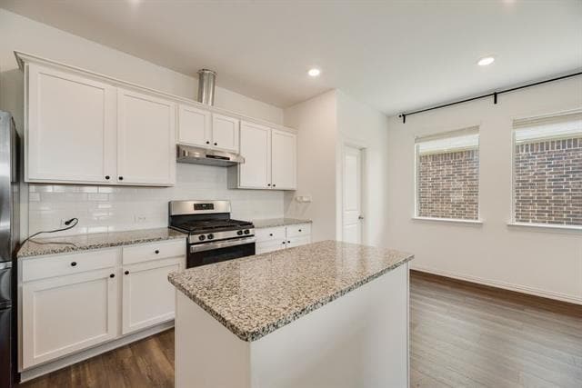 Building Photo - 7109 Crepe Myrtle Ave