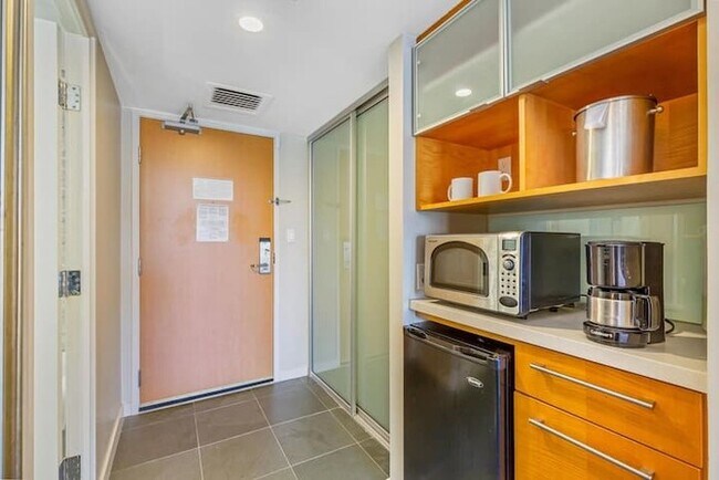 Foto del edificio - Ala Moana Studio 804 Deluxe Mountain View ...