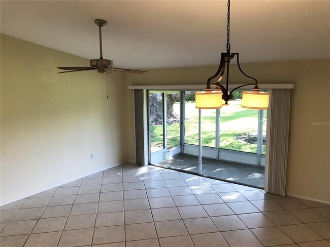 Foto del edificio - 3403 37th St Ct W