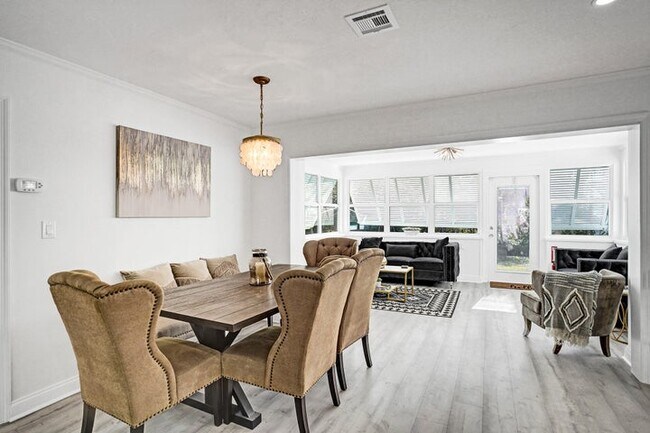 Foto del edificio - 14 S Swinton Cir