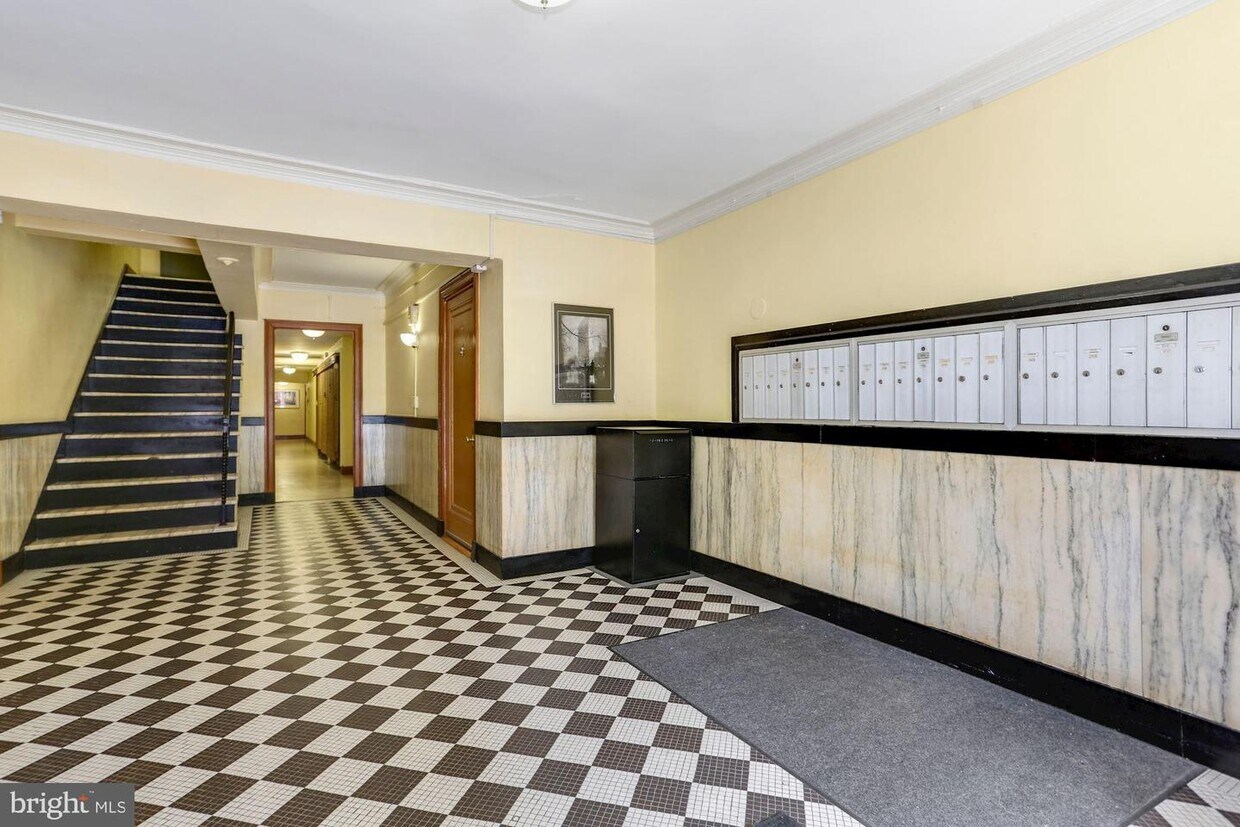 Foto principal - 1441 Harvard St NW