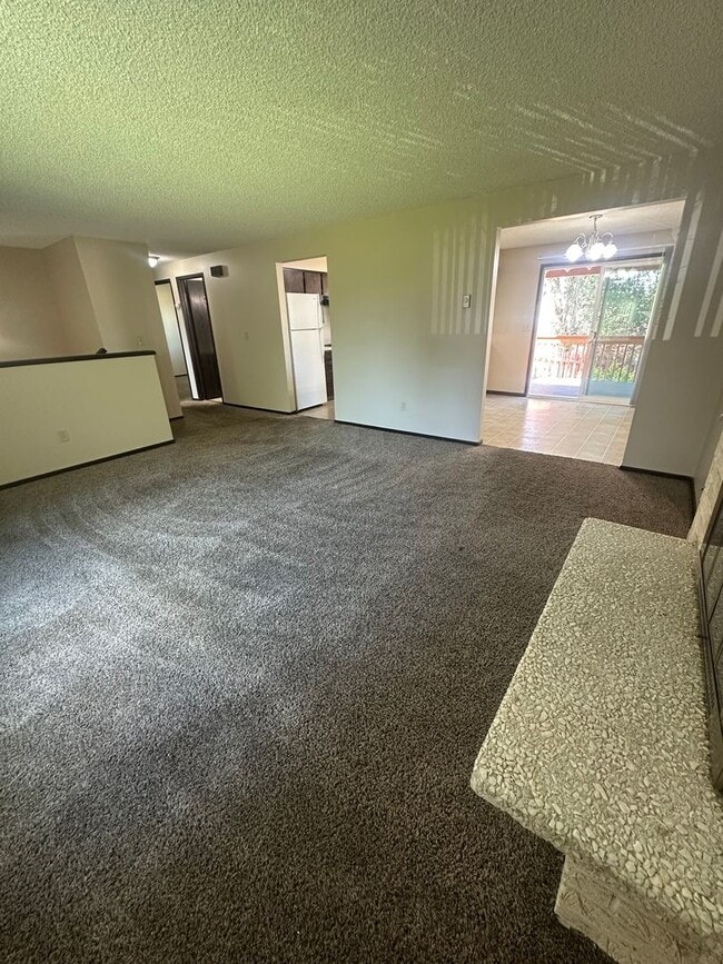 Building Photo - 1352