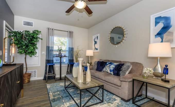 Foto principal - 2 bedroom in Conroe TX 77301