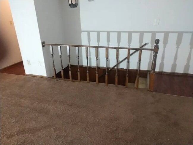 Building Photo - 1394 Carriage Hill Dr SE