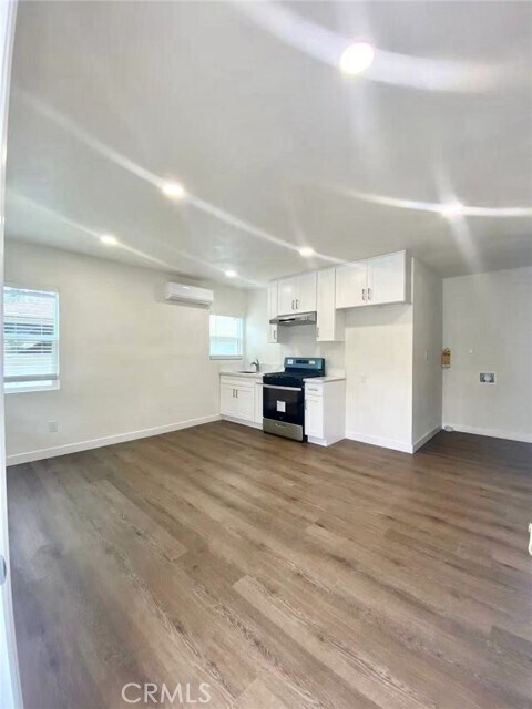 Foto del edificio - 920 W Olive Ave