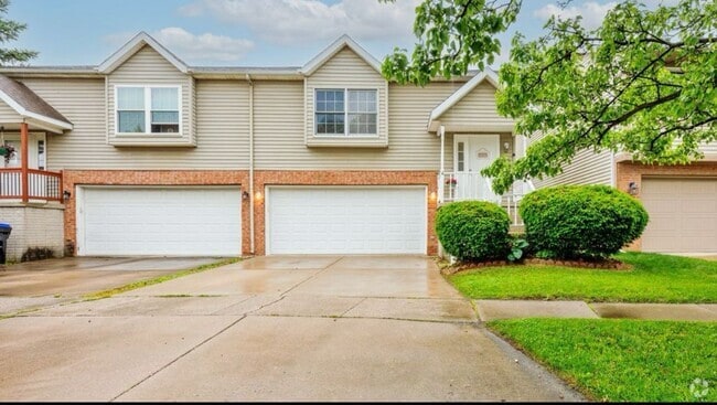 Building Photo - 12 Parkshores Dr