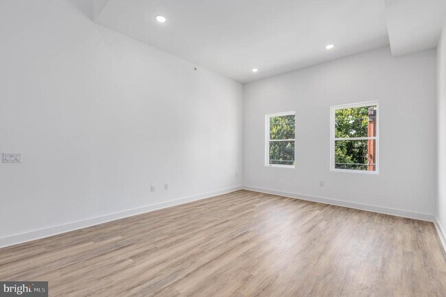 Building Photo - 2339 N 16th St