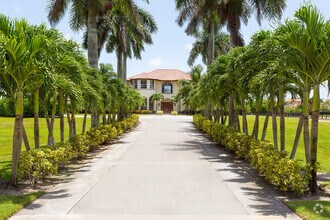 Building Photo - 3250 Palm Beach Point Blvd
