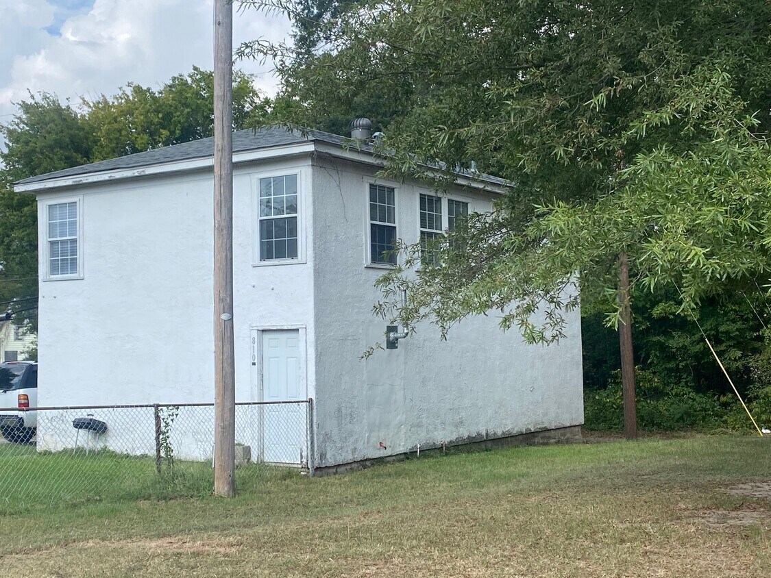 Foto principal - 810 Wood St