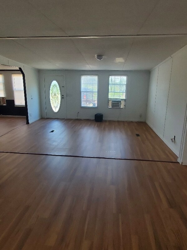 Foto del edificio - 18200 Dorsey Ave