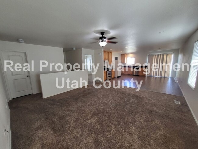 Building Photo - Eagle Mountain Home