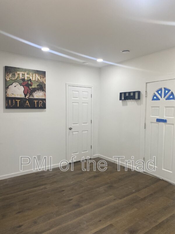 Foto del edificio - 1318 Ridge Ave