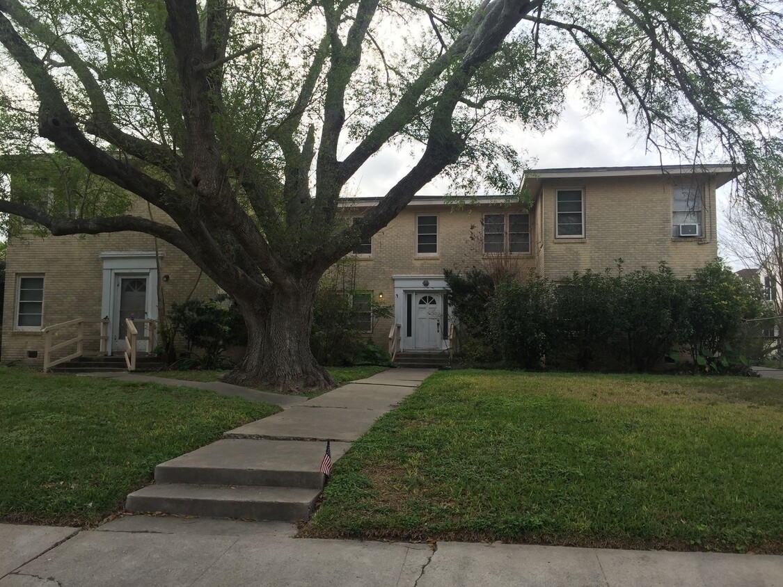 Primary Photo - 2 br, 1 bath House - 253 Rosebud Avenue #5