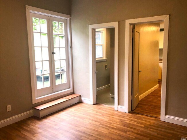 Foto del edificio - 725 Bridgeway