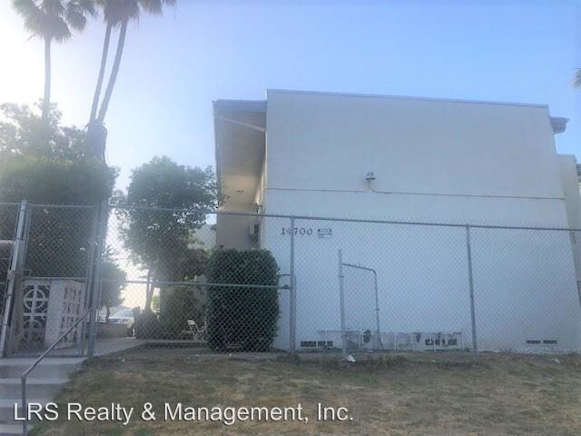 Primary Photo - 14700 Hubbard St