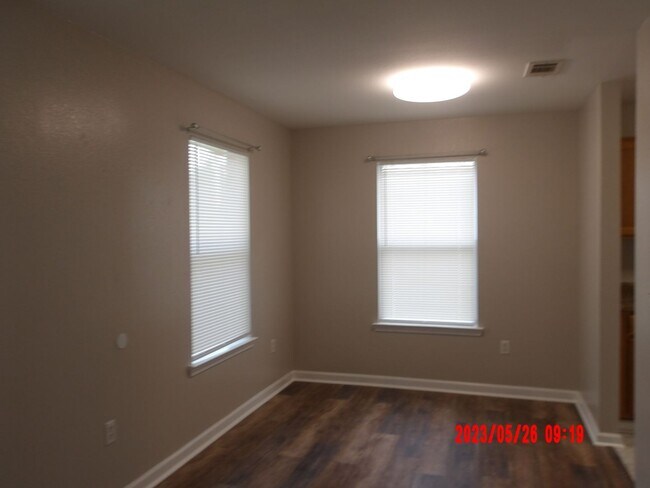 Foto del edificio - 3BR/2BA Single Family Home in Gulfport. Rent $1,175.00