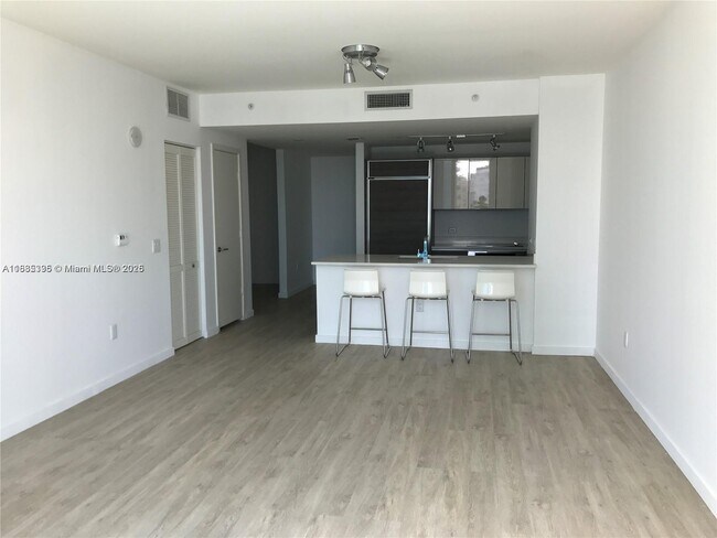 Foto del edificio - 1100S S Miami Ave