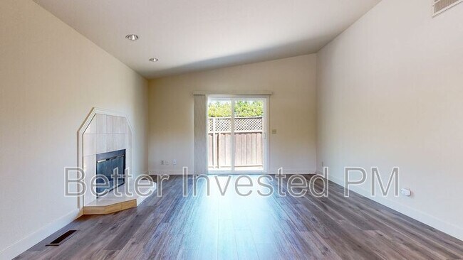 Foto del edificio - 2357 Mandarin Ln