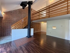 Building Photo - 801 Stratford Dr