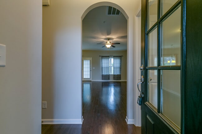 Building Photo - 209 Shirebrook Cir