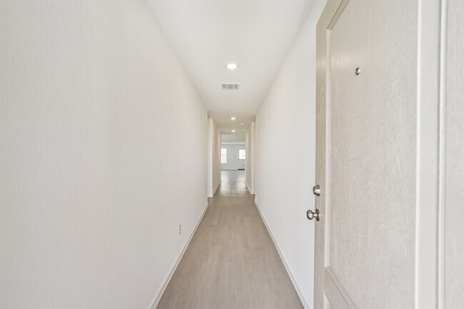 Foto del edificio - 648 Burlina Rd