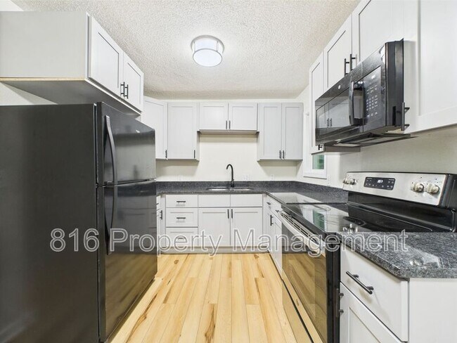 Foto del edificio - 7804 E 51st St