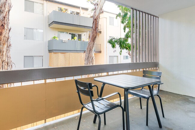 Foto del edificio - 141 Wellesley Cres