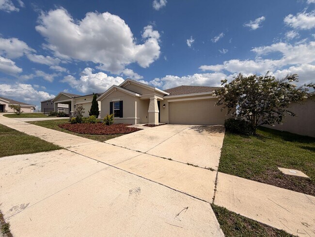 Foto del edificio - Single Family House Minutes to Davenport Posner Park Shopping Mall