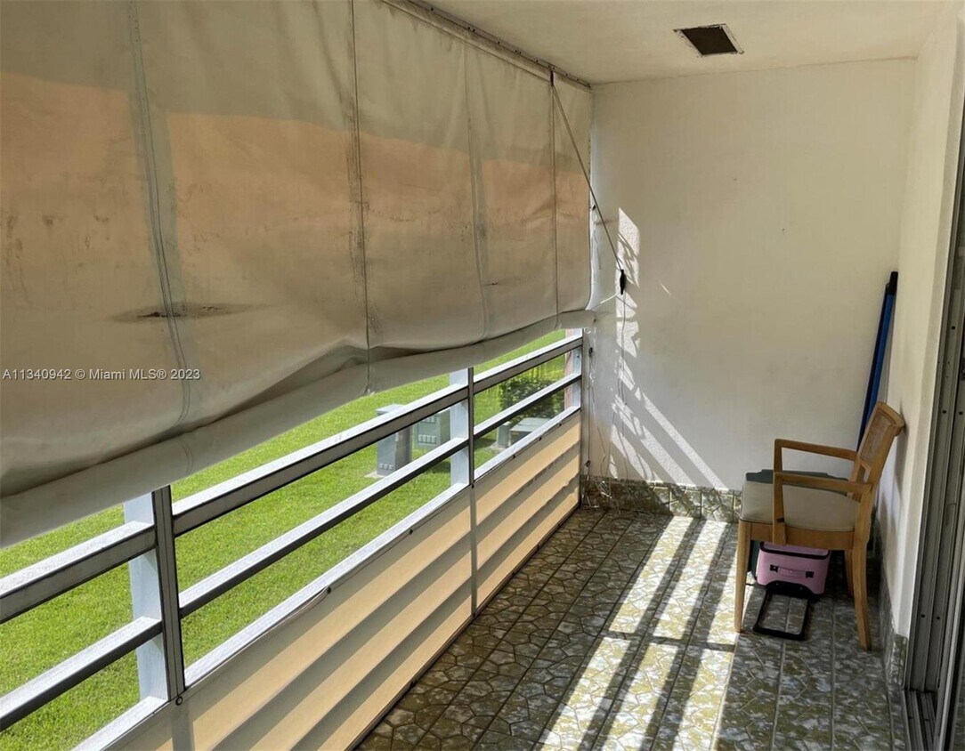 Foto del edificio - 142 Northampton G