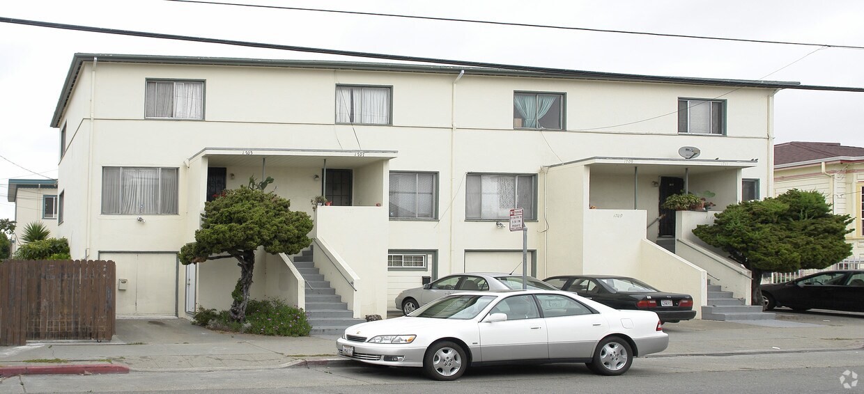Building Photo - 1705-1711 8th Ave