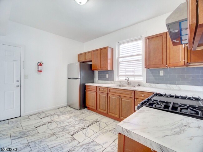 Foto del edificio - 329 S 19th St