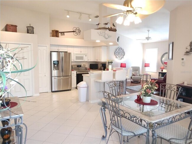 Building Photo - 7202 L Pavia Blvd