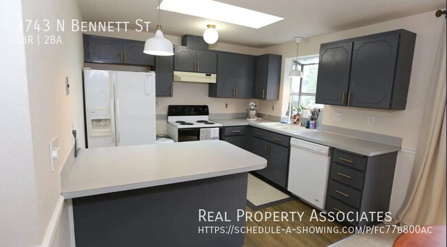 Foto del edificio - 3743 N Bennett St