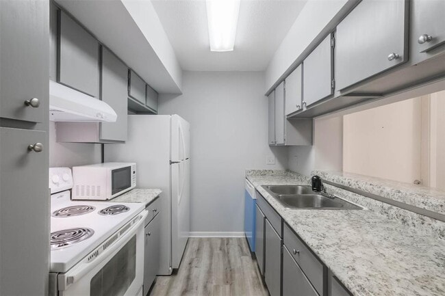 Building Photo - 8519 Hearth Dr