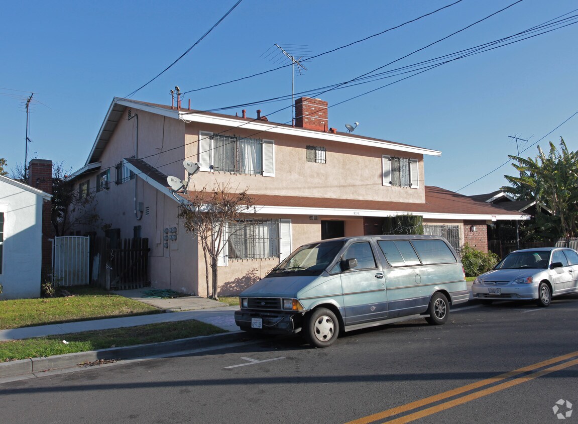 Foto del edificio - 3829 E 60th St