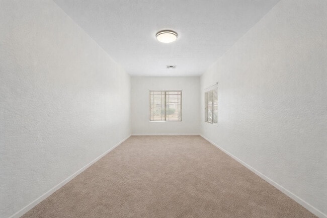 Foto del edificio - 5404 E Lonesome Trail