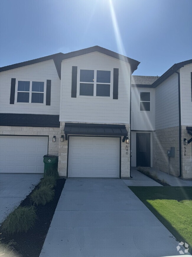 Building Photo - 540 Galt Dr