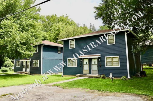 Foto del edificio - Nice 3 Bed 1.5 Bath Duplex in Leavenworth-Available NOW!!