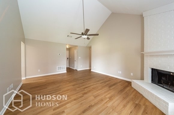 Building Photo - SELF TOUR NOW! - 5402 Kindle Creek Dr, Mem...