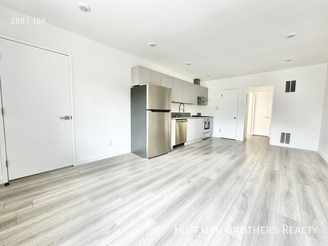 Foto del edificio - 318 S Mariposa Ave