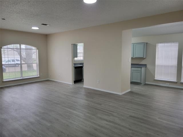 Building Photo - 6808 W Lynn Creek Dr