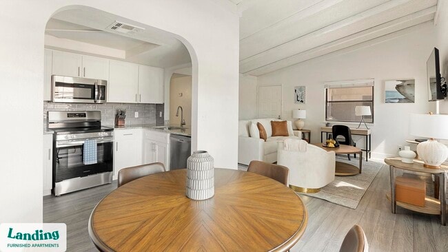 Building Photo - 5272 Tamarus St